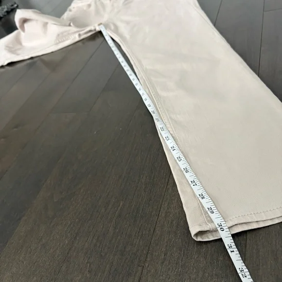 Mens H&M Beige Chino Style Jeans Regular Fit Size 32x32 Business Casual - Picture 9 of 10